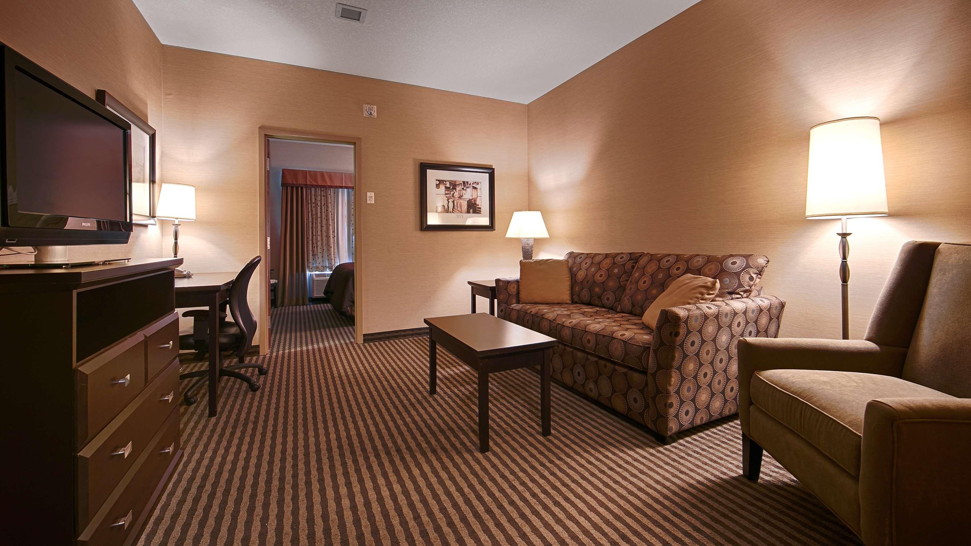 Best Western Sunrise Inn & Suites Stony Plain Экстерьер фото
