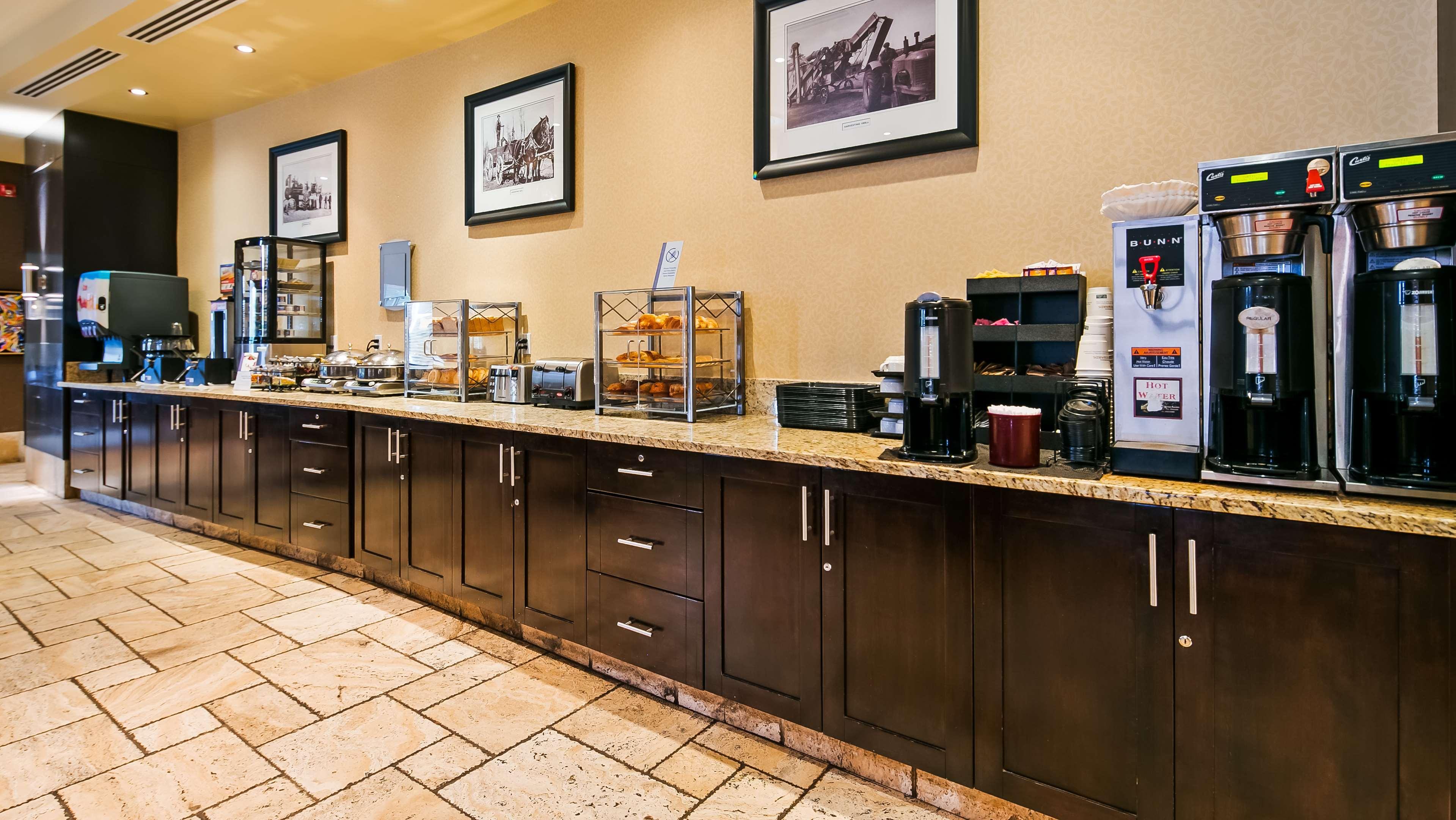 Best Western Sunrise Inn & Suites Stony Plain Экстерьер фото