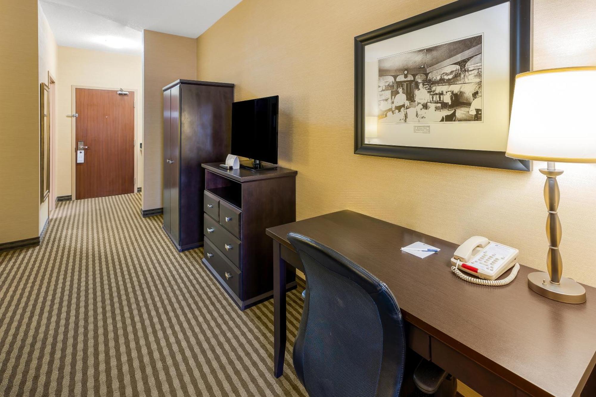 Best Western Sunrise Inn & Suites Stony Plain Экстерьер фото